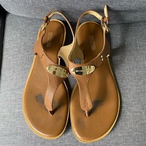 Michael Kors MK Plate Flat Thong SIZE 6.5